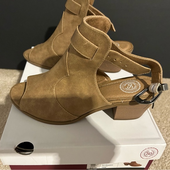 Open toe and heel booties - Picture 4 of 7